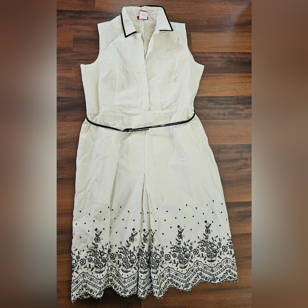 Oscar de la Renta Cream Midi Dress with Black Belt and Embroidery